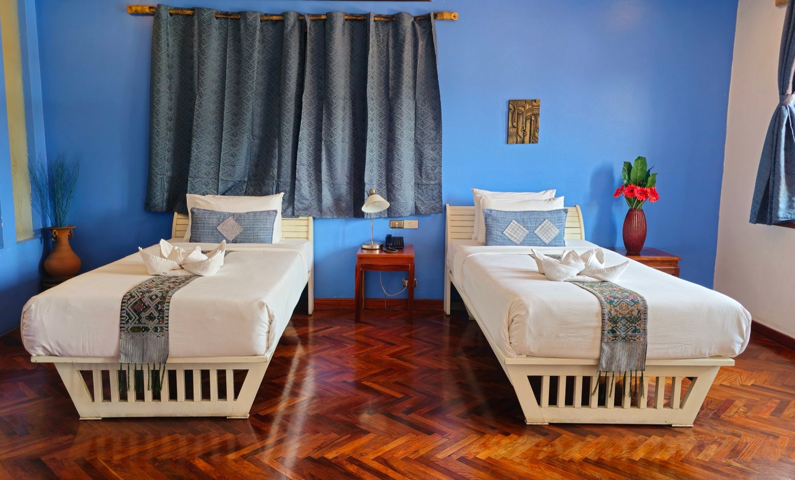 Deluxe Twin Room — two single beds, Indigo House Luang Prabang